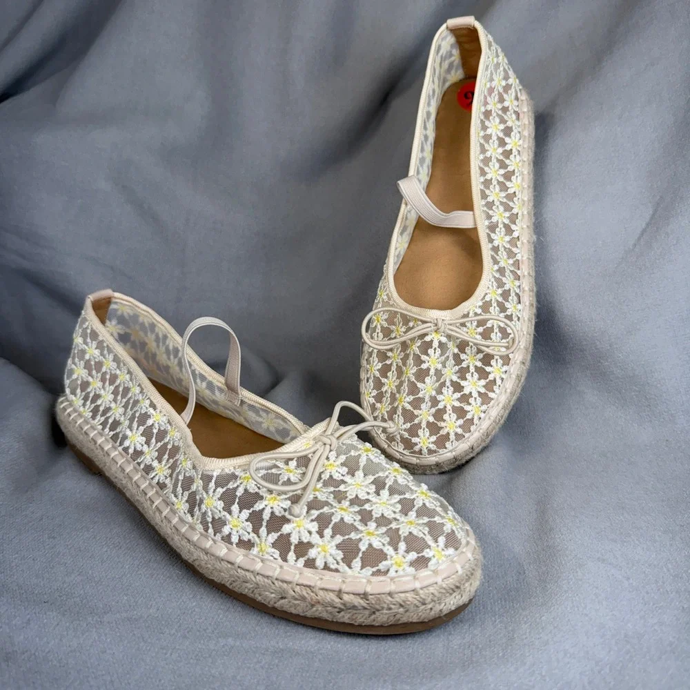 Madden Girl Cottagecore Flats Women 9.5 Beige Floral Mesh Mary Jane Bow Ballet